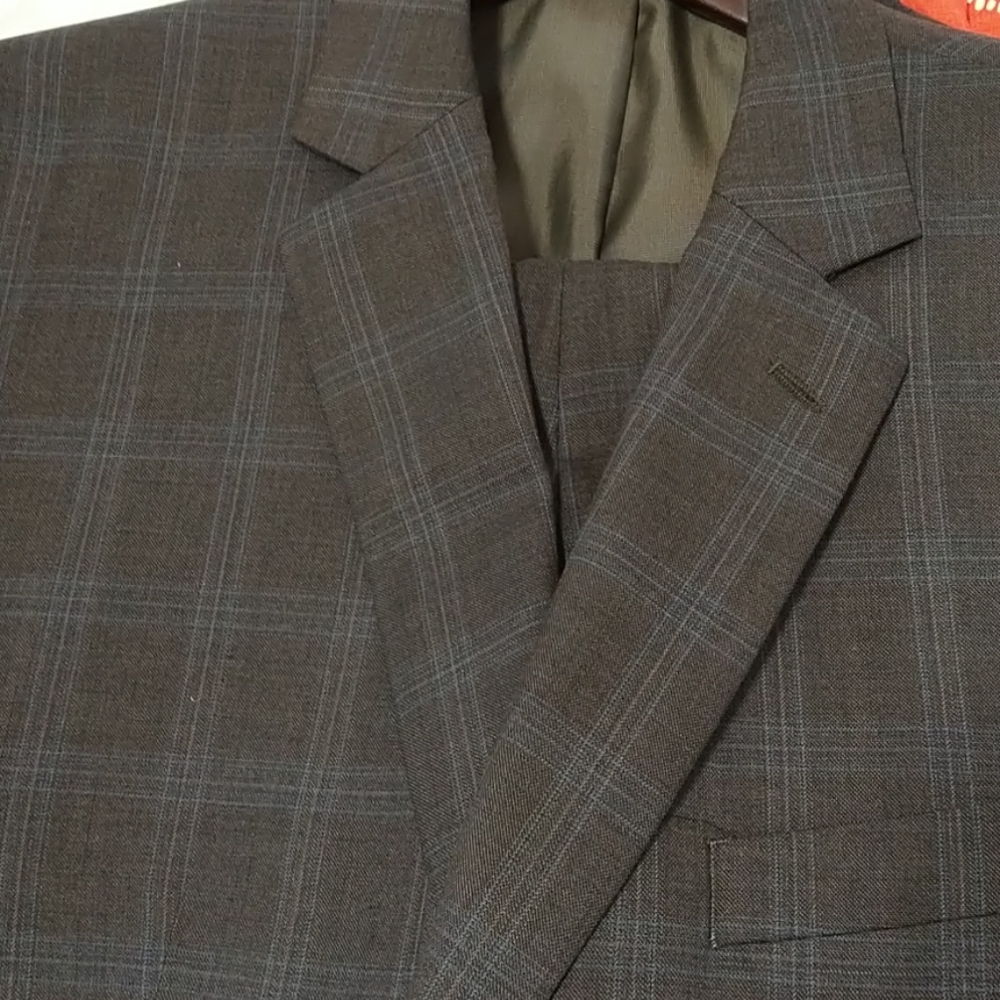 Michael kors like a new condition suit